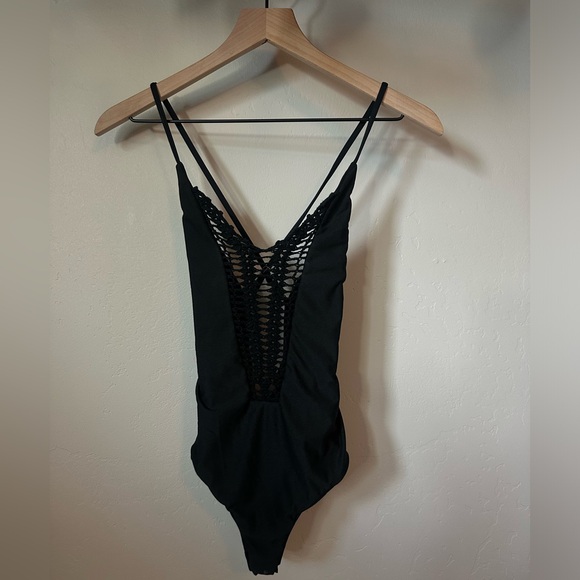 Billabong Black Swimwear - Picture 1 of 2